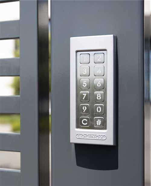 Digital Wired Keypad for Gate Slimstone in Silver Colour.webp